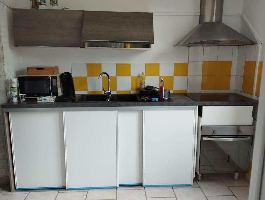 Agreable Maison Avec Parking Gratuit Apartment Amiens Exterior photo